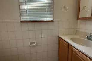 8 Caruso Ct, Glen Cove, NY 11542 - Photo 13