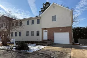 8 Caruso Ct, Glen Cove, NY 11542 - Photo 3