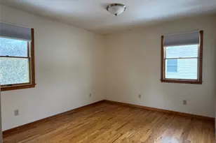 8 Caruso Ct, Glen Cove, NY 11542 - Photo 17