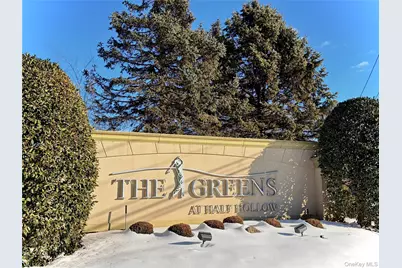 843 Madeira Boulevard, Melville, NY 11747 - Photo 19