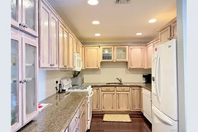 843 Madeira Boulevard, Melville, NY 11747 - Photo 7