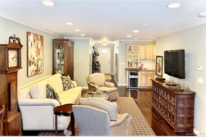 843 Madeira Boulevard, Melville, NY 11747 - Photo 5