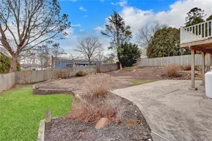 293 Avenue B, Ronkonkoma, NY 11779 - Photo 27