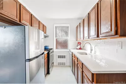 609 Palmer Road #5L, Yonkers, NY 10701 - Photo 3