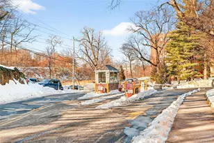 609 Palmer Rd, Yonkers, NY 10701 - Photo 27
