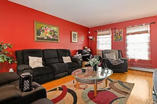 71 Washington Ave, Wheatley Heights, NY 11798 - Photo 3