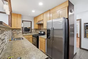 82-01 251st St, Bellerose, NY 11426 - Photo 3