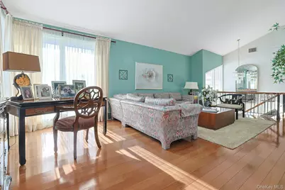 7 Lorenz Drive, Valhalla, NY 10595 - Photo 5
