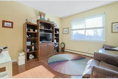 7 Lorenz Drive, Valhalla, NY 10595 - Photo 19