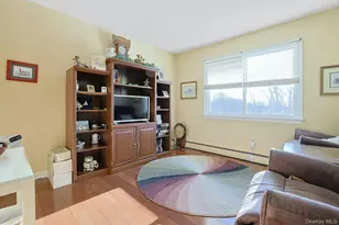 7 Lorenz Dr, Valhalla, NY 10595 - Photo 19