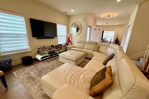 37 Willow Cir, Coram, NY 11727 - Photo 7