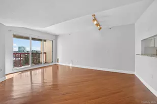 10 Stewart Pl, White Plains, NY 10603 - Photo 3