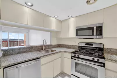 10 Stewart Place #9JW, White Plains, NY 10603 - Photo 5