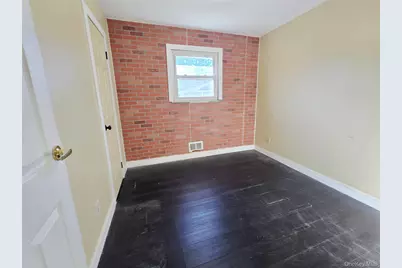 86 Decatur Street, Roosevelt, NY 11575 - Photo 17