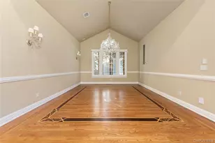 38 Stonehill Dr S, Manhasset, NY 11030 - Photo 7