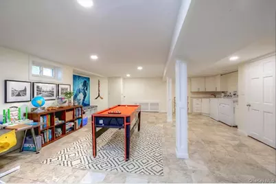 58 Allen Road, Rockville Centre, NY 11570 - Photo 11