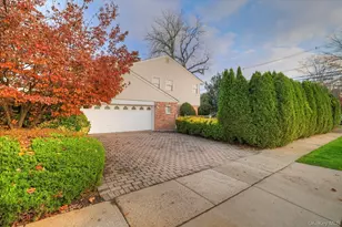 58 Allen Rd, Rockville Centre, NY 11570 - Photo 3