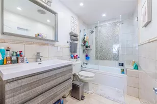 7 Dunhill Rd, Manhasset Hills, NY 11040 - Photo 25