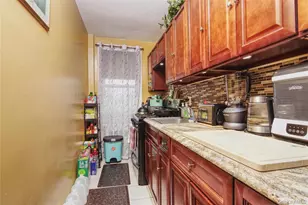 78 Gibson Blvd, Valley Stream, NY 11581 - Photo 15