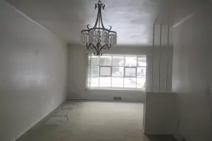 10 Lori St, Poughkeepsie, NY 12603 - Photo 9