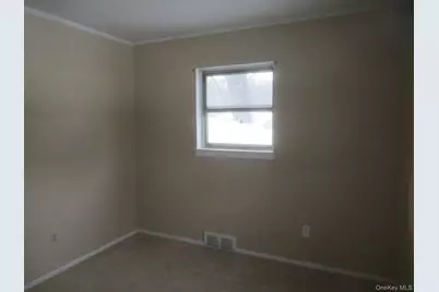 10 Lori Street, Poughkeepsie, NY 12603 - Photo 11