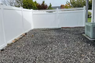 65 Gateway Dr, Copiague, NY 11726 - Photo 19