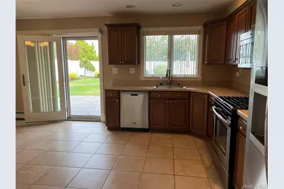 65 Gateway Drive, Copiague, NY 11726 - Photo 7