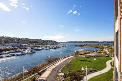 100 Garvies Point Road #1036, Glen Cove, NY 11542 - Photo 9