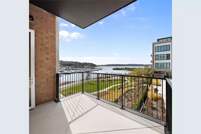 100 Garvies Point Road #1036, Glen Cove, NY 11542 - Photo 5