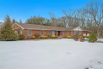 69 Churchill Lane, Smithtown, NY 11787 - Photo 3