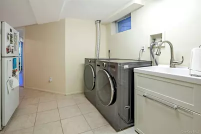 69 Churchill Lane, Smithtown, NY 11787 - Photo 27