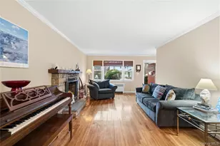 16 Newmarket Rd, Syosset, NY 11791 - Photo 5