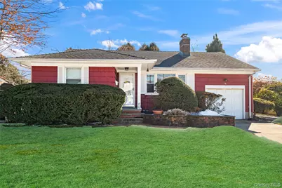 16 Newmarket Road, Syosset, NY 11791 - Photo 3