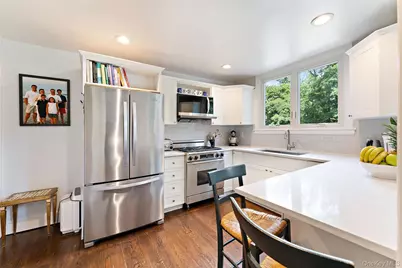 41 Garden Avenue, Bronxville, NY 10708 - Photo 7