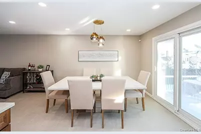 129 Stephen Street, Levittown, NY 11756 - Photo 9