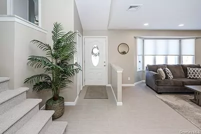 129 Stephen Street, Levittown, NY 11756 - Photo 3