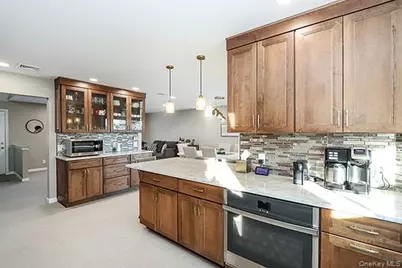 129 Stephen Street, Levittown, NY 11756 - Photo 13