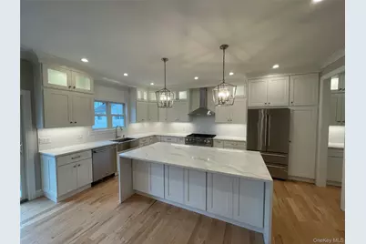 473 Andrews Road, Mineola, NY 11501 - Photo 9