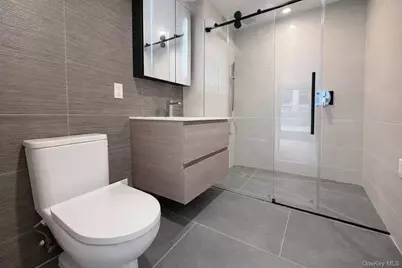 14449 Northern Boulevard #324, Flushing, NY 11354 - Photo 9