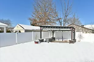 1721 Michael William Rd, Merrick, NY 11566 - Photo 19