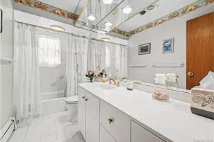 95 Rhodes Ave, Hempstead, NY 11550 - Photo 17