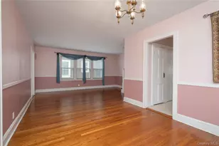 61 Dartmouth St, Williston Park, NY 11596 - Photo 11