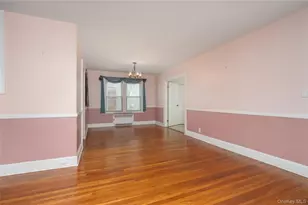 61 Dartmouth St, Williston Park, NY 11596 - Photo 9