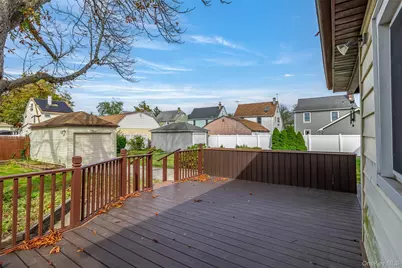 61 Dartmouth Street, Williston Park, NY 11596 - Photo 17