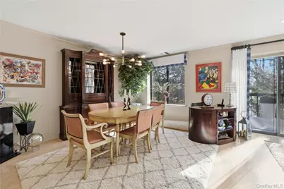 99 S Park Avenue #320, Rockville Centre, NY 11570 - Photo 5