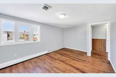 21 Clay Lane, Levittown, NY 11756 - Photo 23