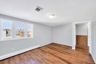 21 Clay Ln, Levittown, NY 11756 - Photo 23