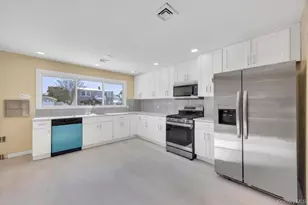 21 Clay Ln, Levittown, NY 11756 - Photo 5