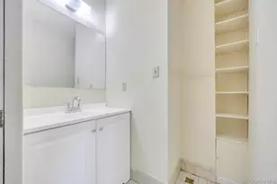 21 Clay Ln, Levittown, NY 11756 - Photo 29