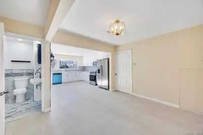 21 Clay Lane, Levittown, NY 11756 - Photo 9